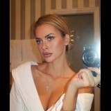 Photo - Monica