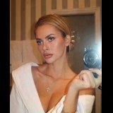 Photo - Monica
