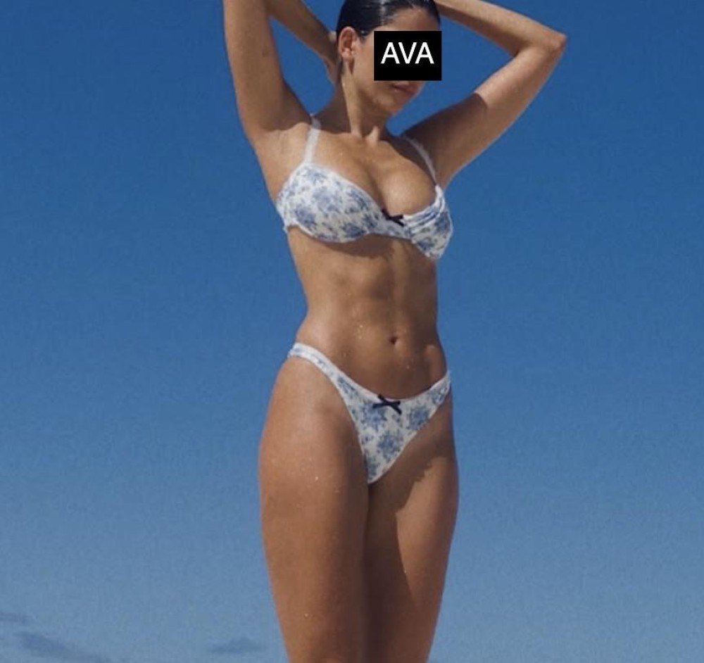 Photo - Ava