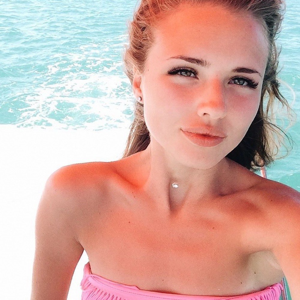 Photo - Selena